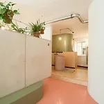 Montagu & Bar Hostel Ίνσμπρουκ