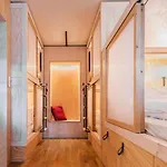 Montagu & Bar Hostel
