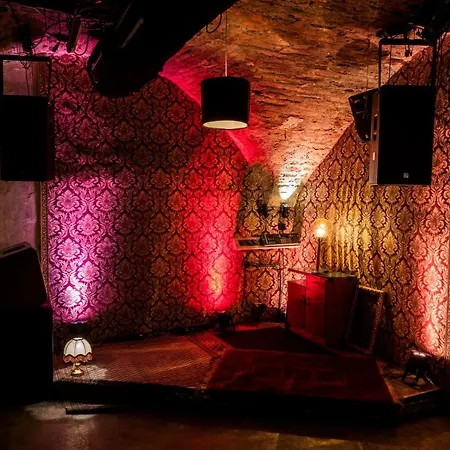 Hostel Montagu *