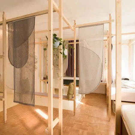 Hostel Montagu