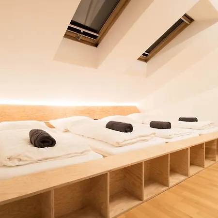 Hostel Montagu *