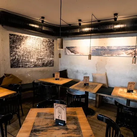 Montagu & Bar インスブルック