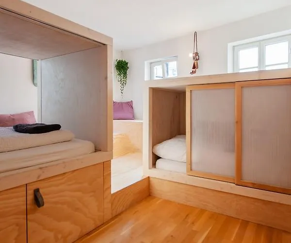 Montagu & Bar Hostel Innsbruck