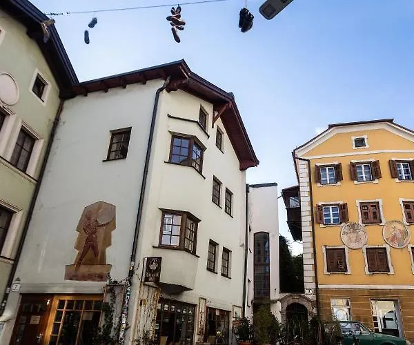 Montagu & Bar * インスブルック