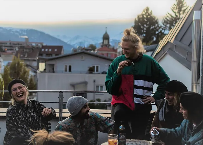 Montagu & Bar Ostello *