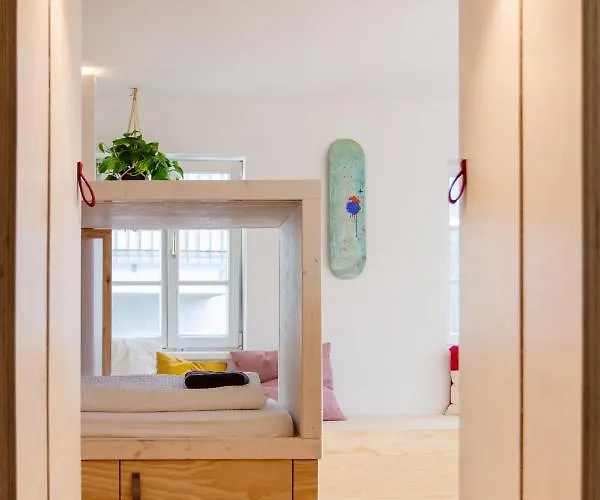 Montagu & Bar Ostello *