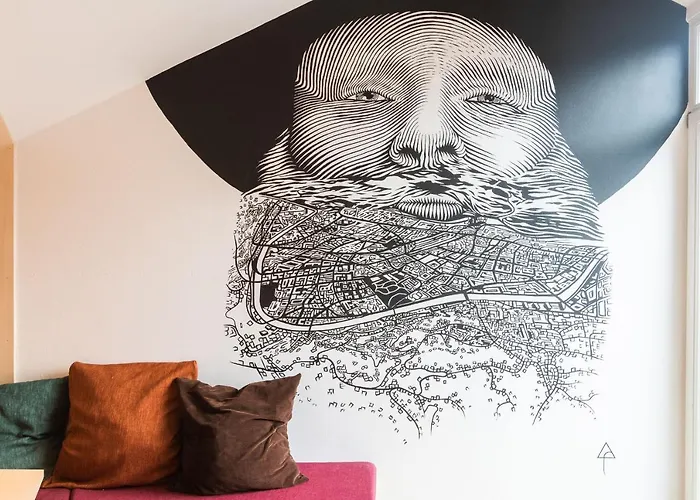 Montagu & Bar ホステル *