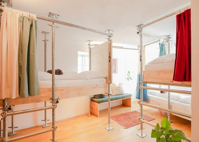 Hostel Montagu & Bar Innsbruck